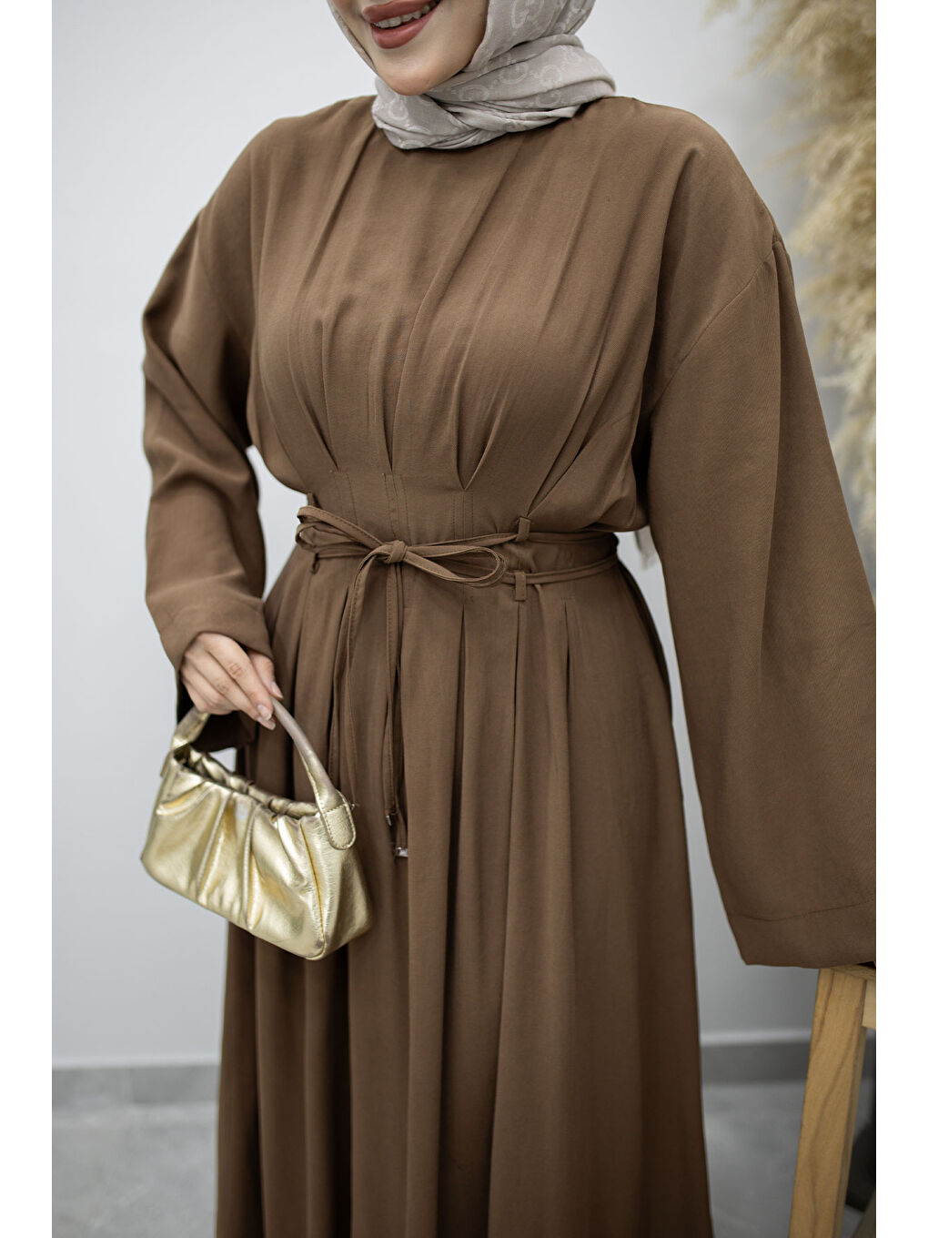 Çift Bağlamalı Pensli Elbise TSD260185 Kahverengi-3