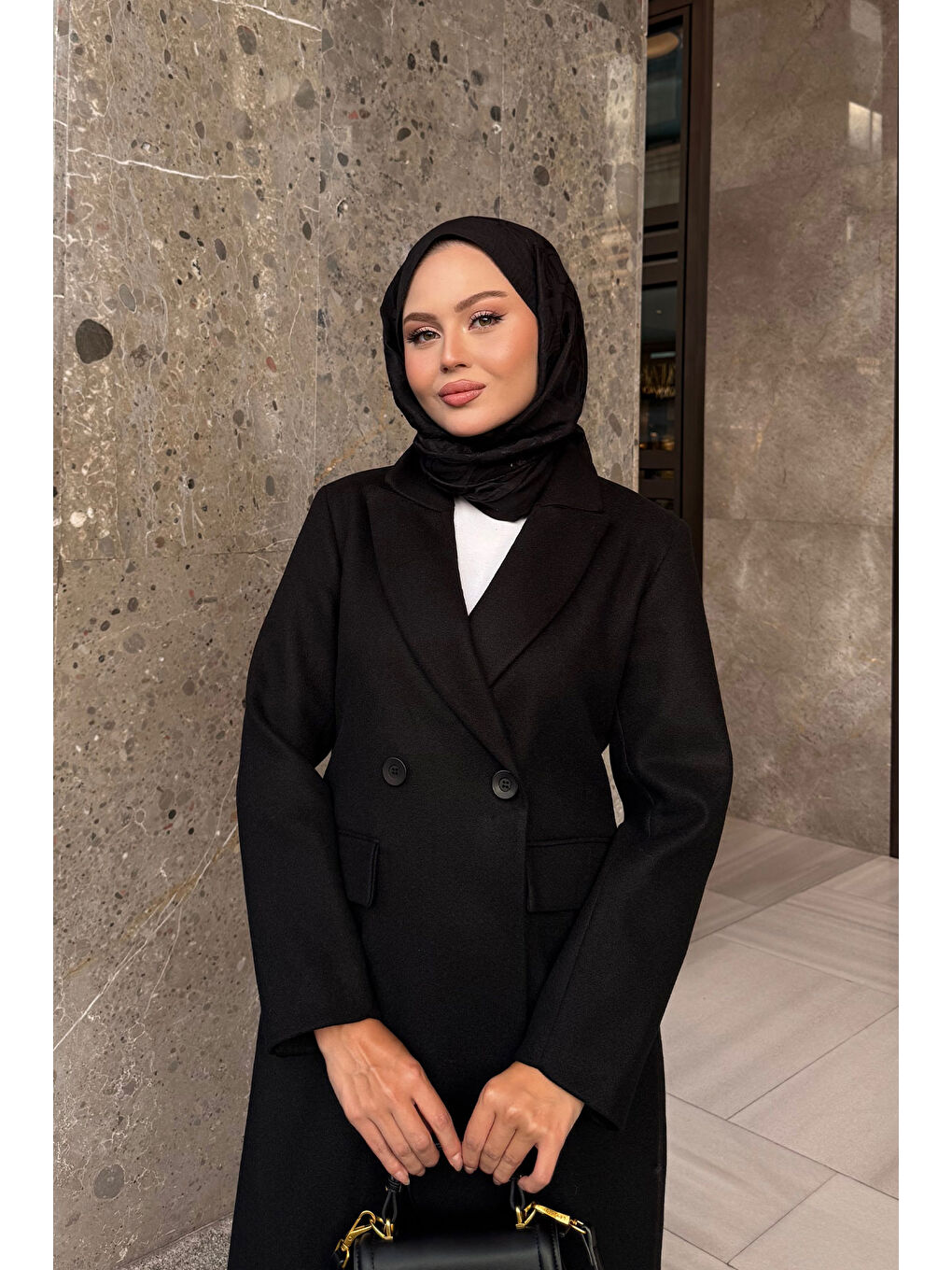 Kadın Arka Düğme Detaylı Kaşe Kaban Siyah-2