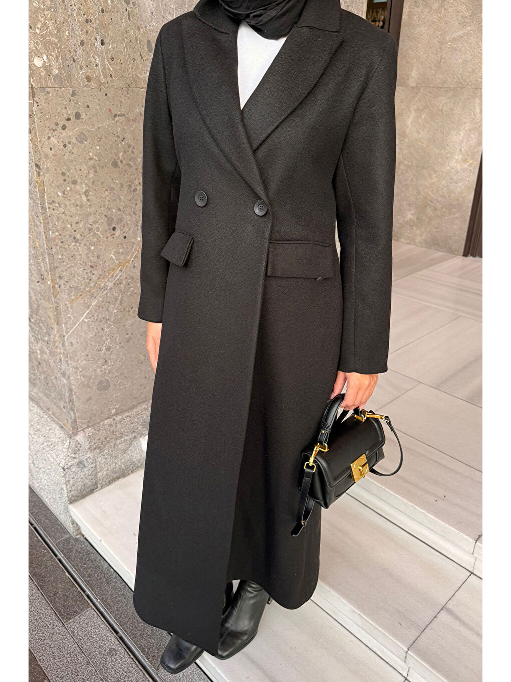 Kadın Arka Düğme Detaylı Kaşe Kaban Siyah-4