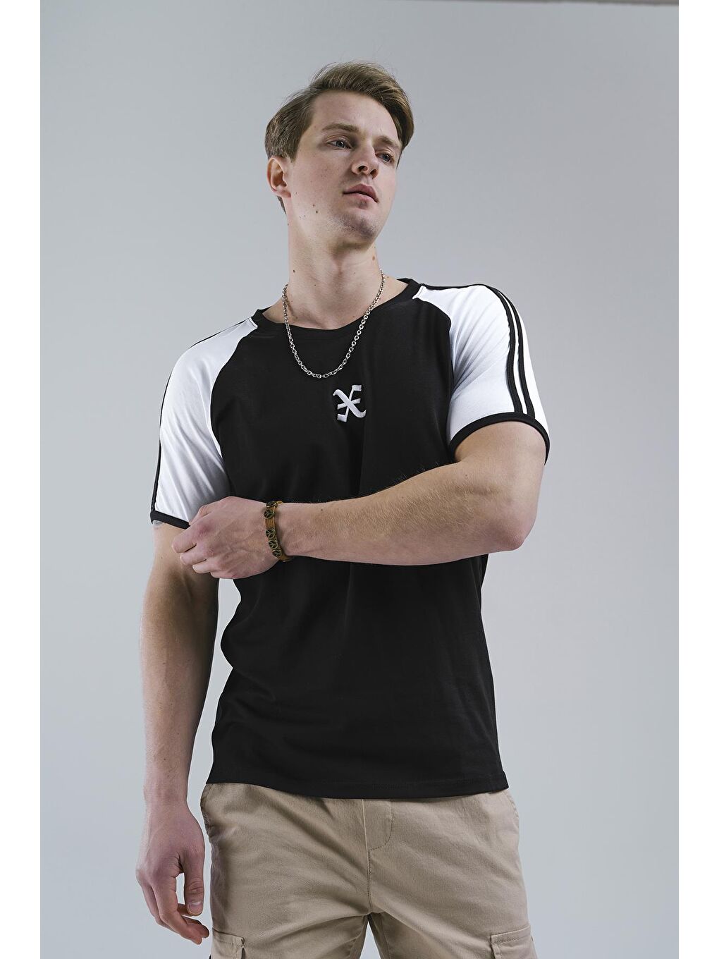 Siyah Slim Fit Elastanlı Omuz Şeritli Erkek Tişört-1