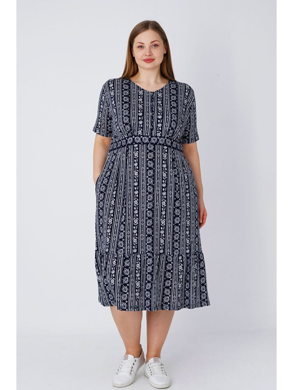 Siyah Büyük Beden Desenli Kısa Kollu Düğmeli Pamuklu Cepli Biyeli Elbise-2