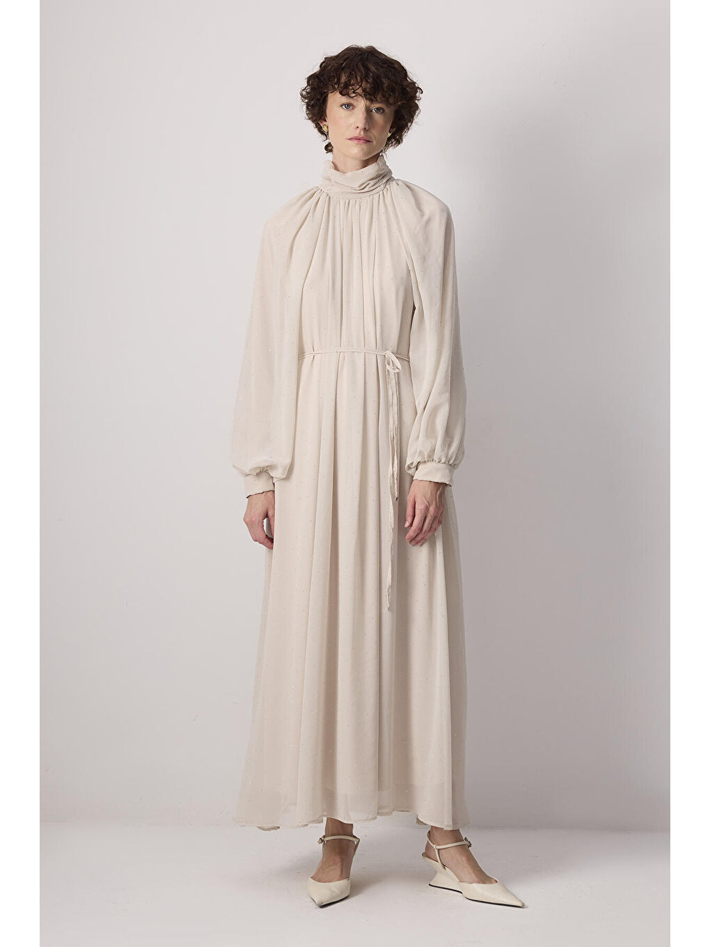 Bej Taş İşlemeli Balon Kol Elbise