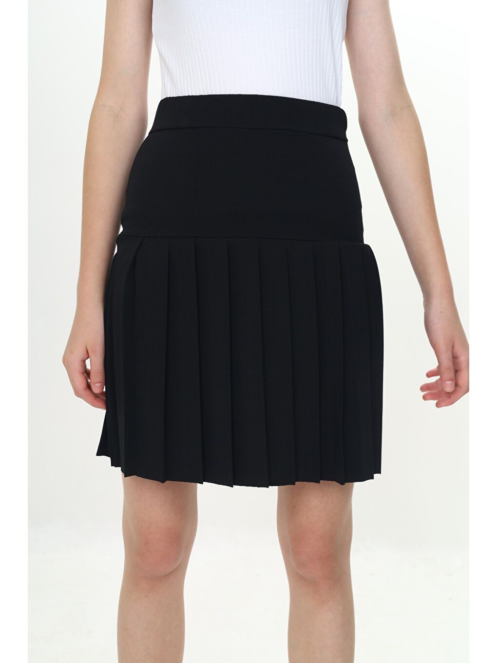 Siyah Kız Çocuk Yarı Piliseli Okul Etek-1