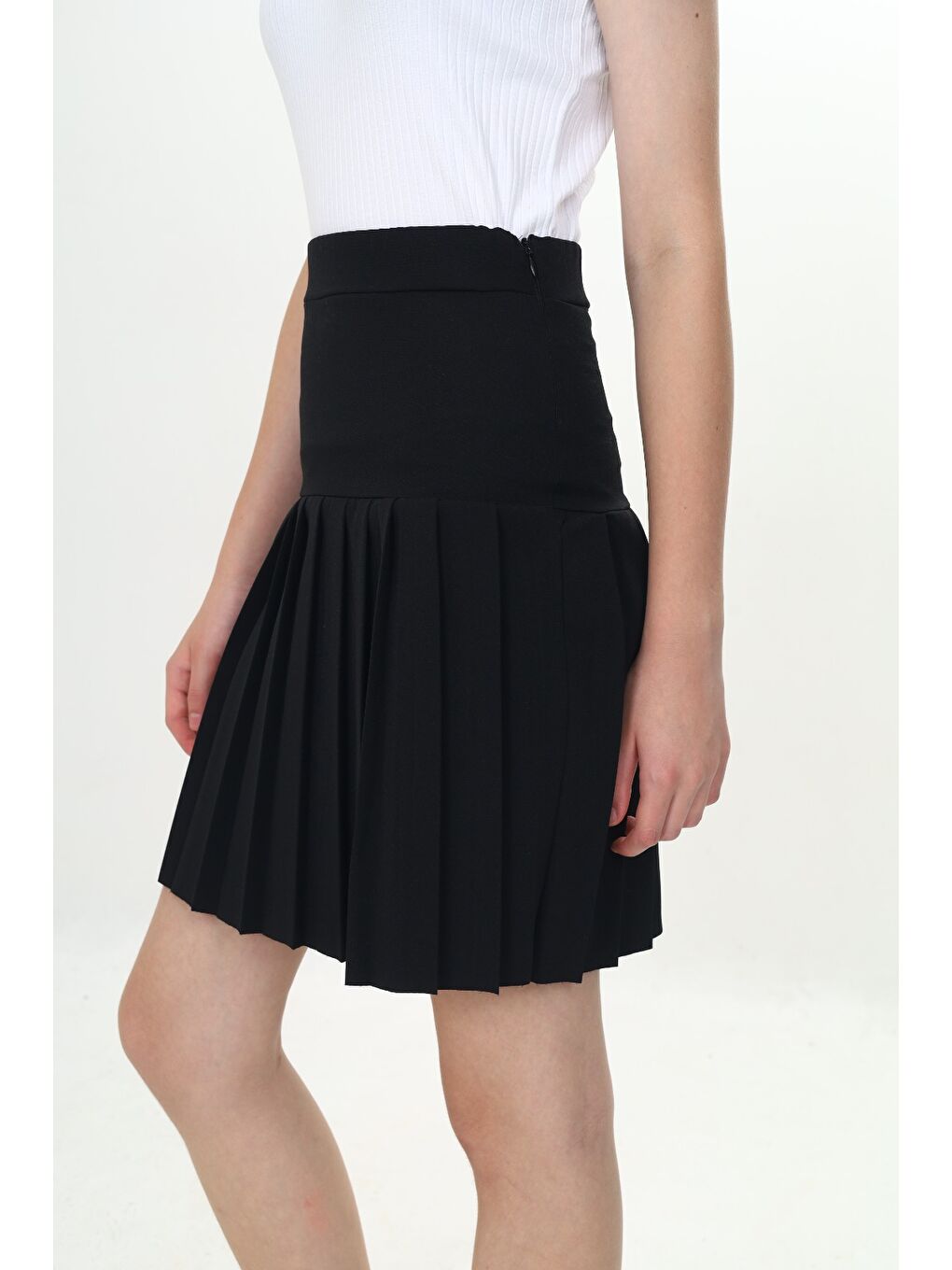 Siyah Kız Çocuk Yarı Piliseli Okul Etek-2