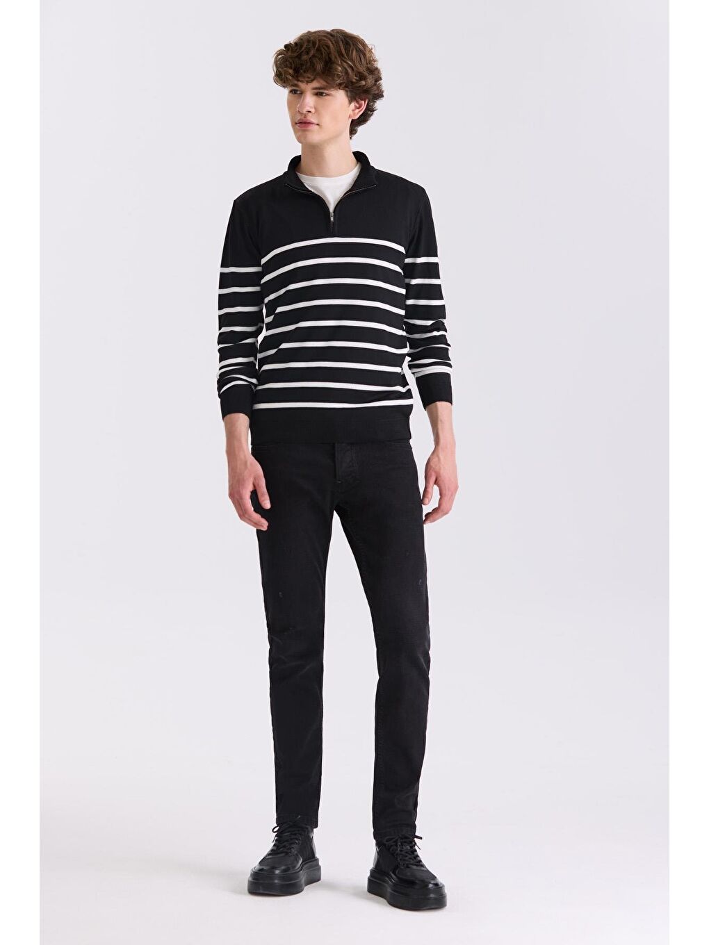 Siyah Slim Fit Yarım Balıkçı Triko Kazak-1
