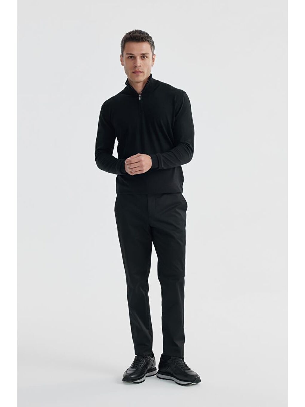 Siyah Slim Fit Fermuarlı Dik Yaka Triko Kazak-1