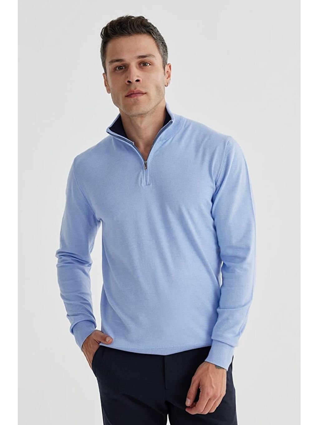 Mavi Slim Fit Fermuarlı Dik Yaka Triko Kazak