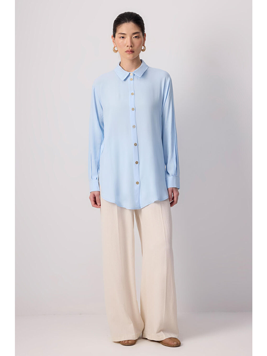 Mavi Gold Düğme Detaylı Viskon Gömlek