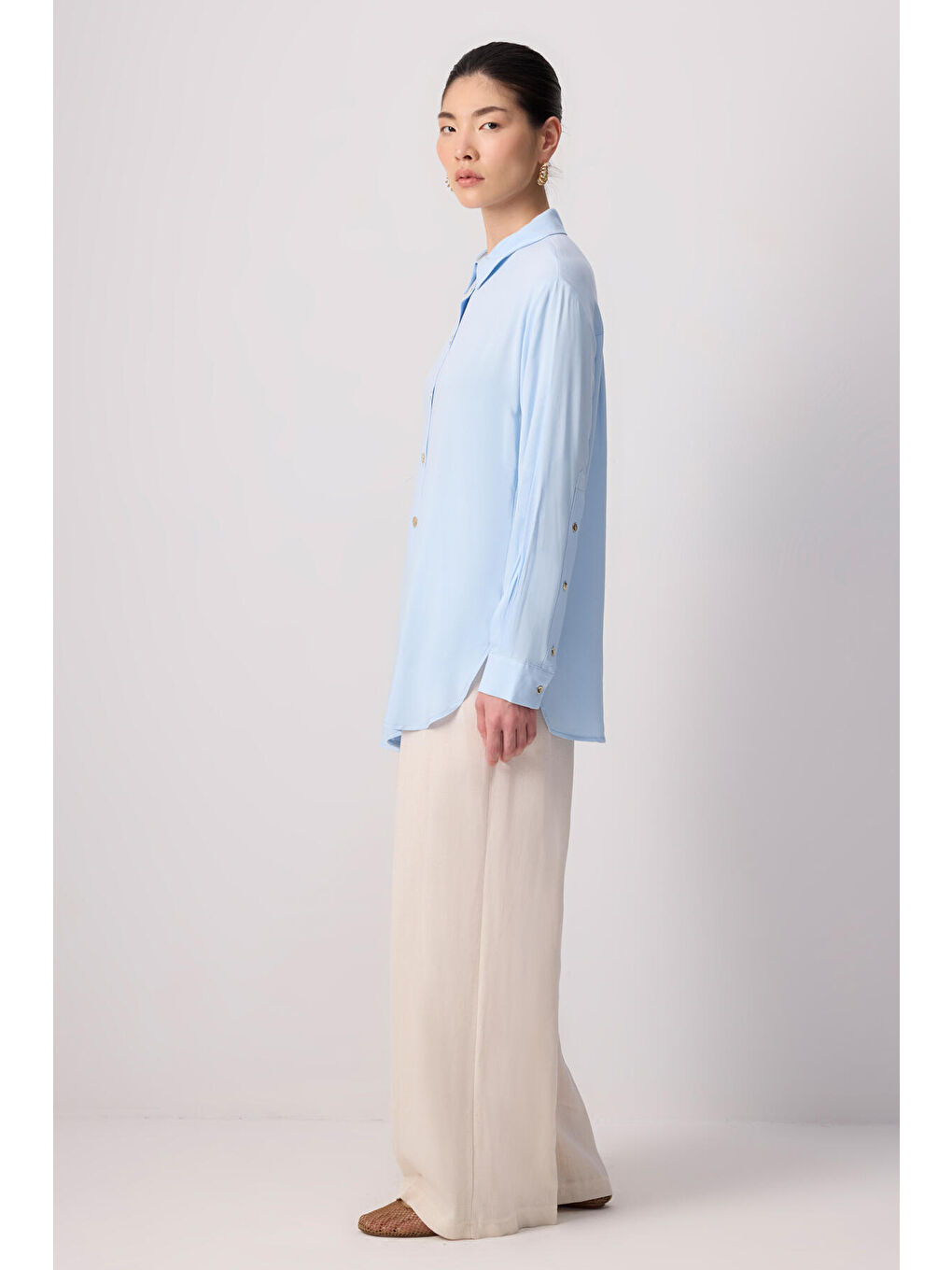 Mavi Gold Düğme Detaylı Viskon Gömlek-2