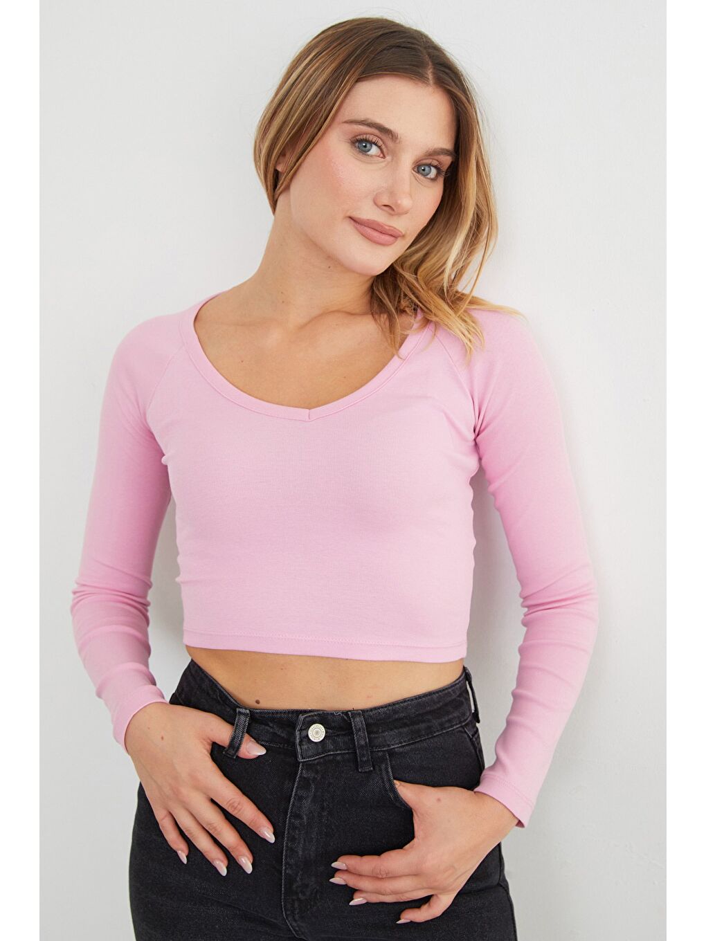 Pembe V Yaka Uzun Kol Crop Bluz-4
