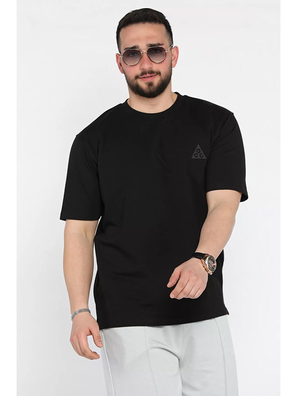 Siyah Erkek Bisiklet Yaka Baskılı Tişört-1