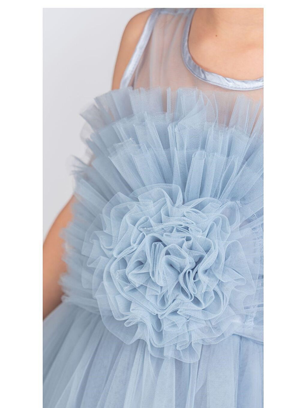 Mavi Uzun Etekli , Askılı Kız Cocuk Gül Motif Abiye Elbise M00670-9