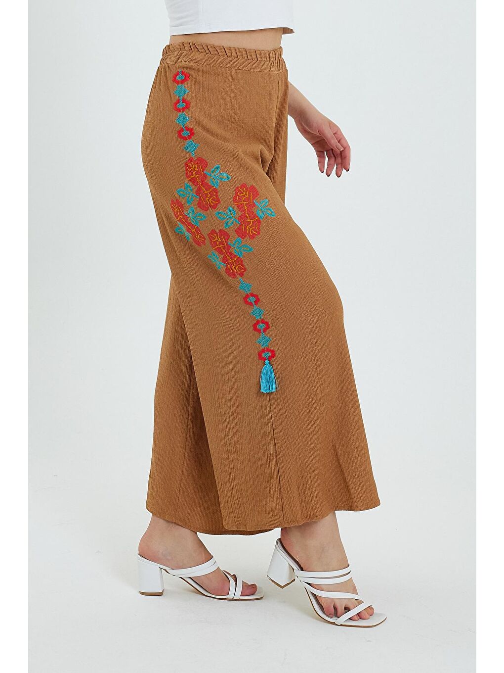 Sarı Kadın Yanı Nakışlı Bol Paça Pantolon 914-1