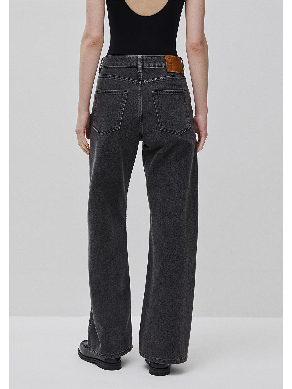 Kadın Siyah %100 Pamuk 5 Cepli Wide Fit Denim Pantolon-1