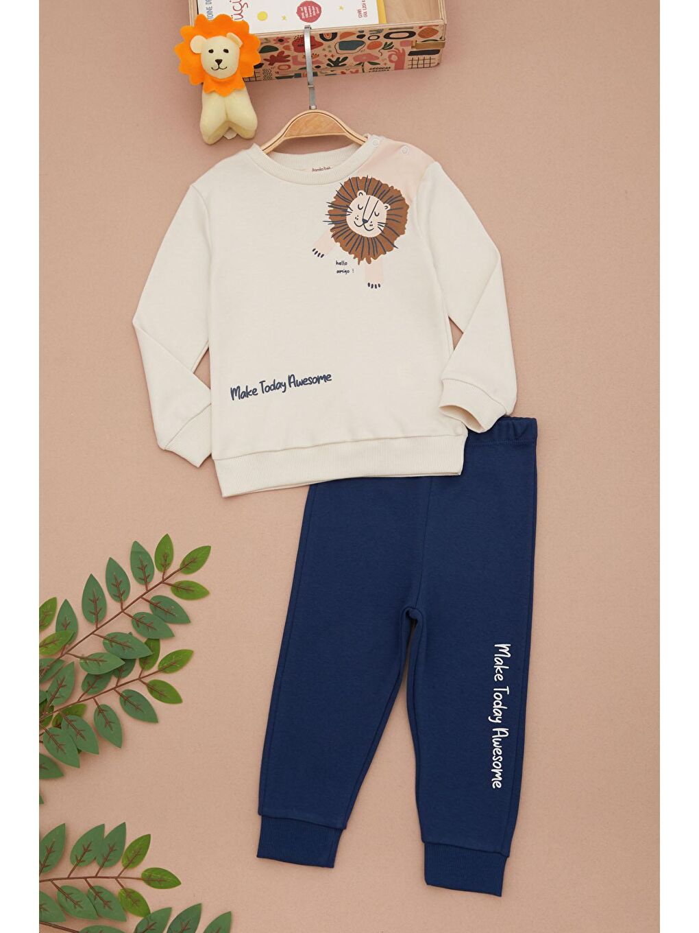 Ekru Krem Aslan Baskılı Yazılı Erkek Bebek Takımı 17395