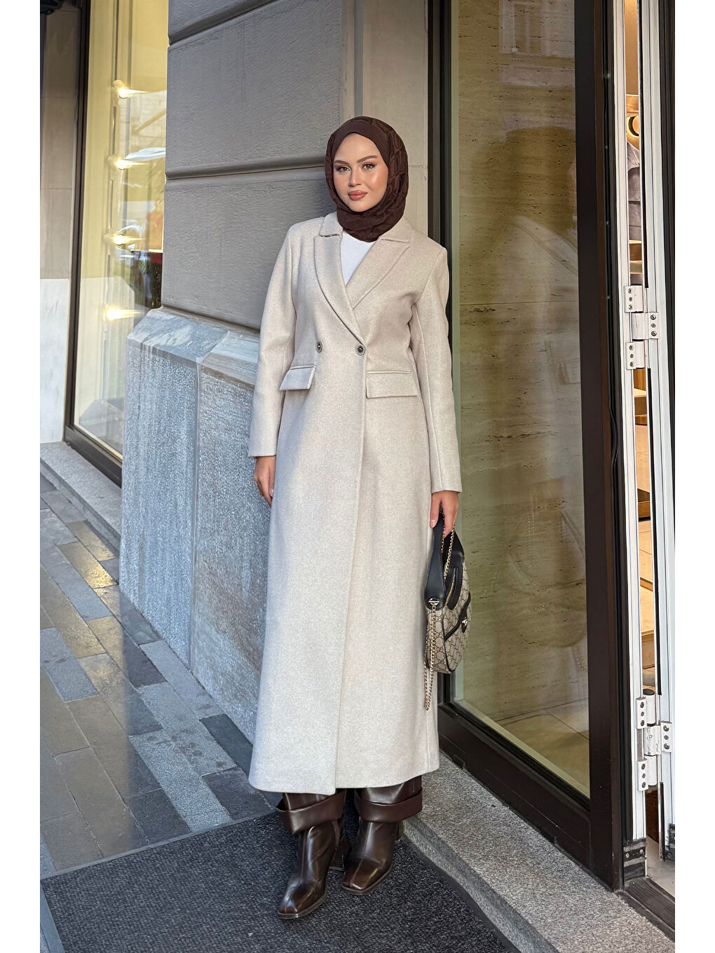 Ekru Kadın Arka Düğme Detaylı Kaşe Kaban Krem