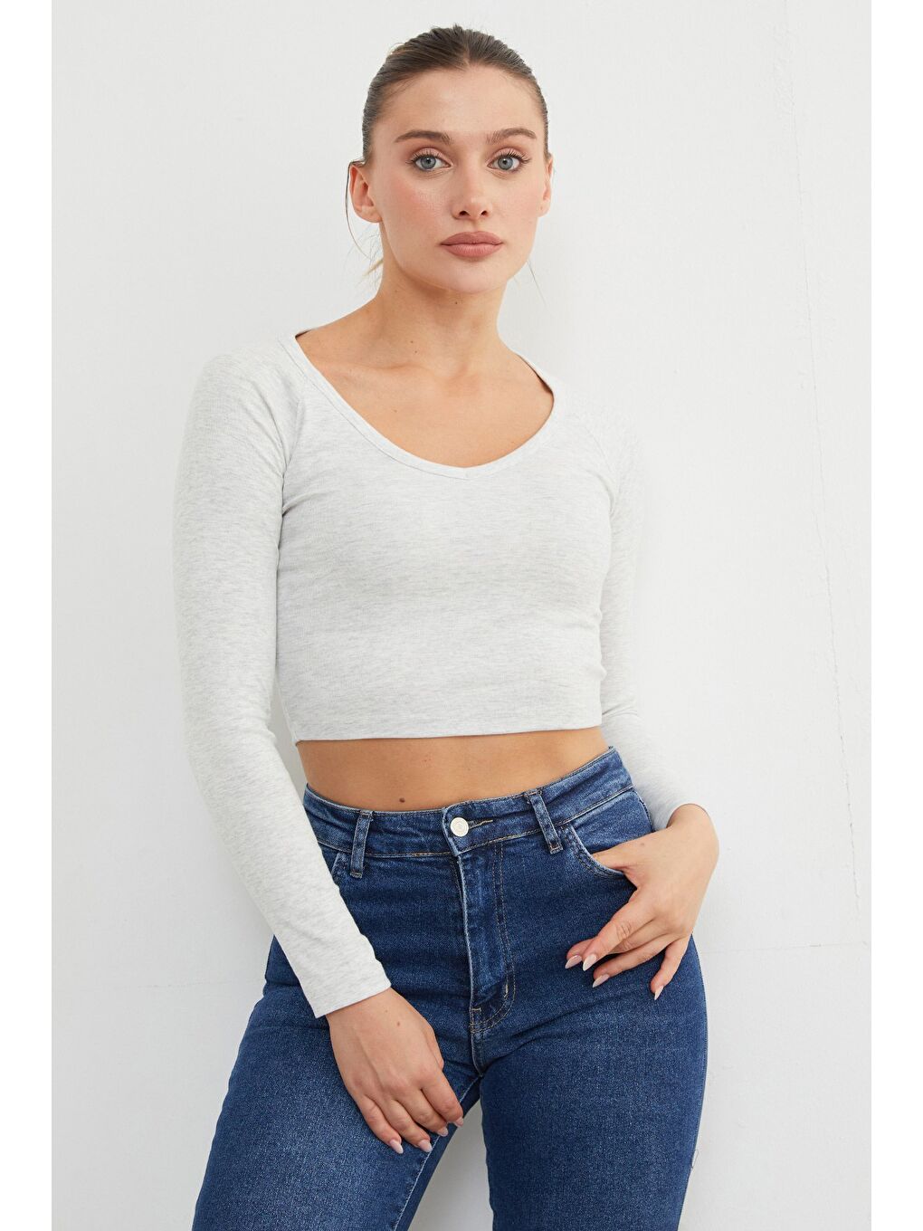 Gri V Yaka Uzun Kol Crop Bluz-2