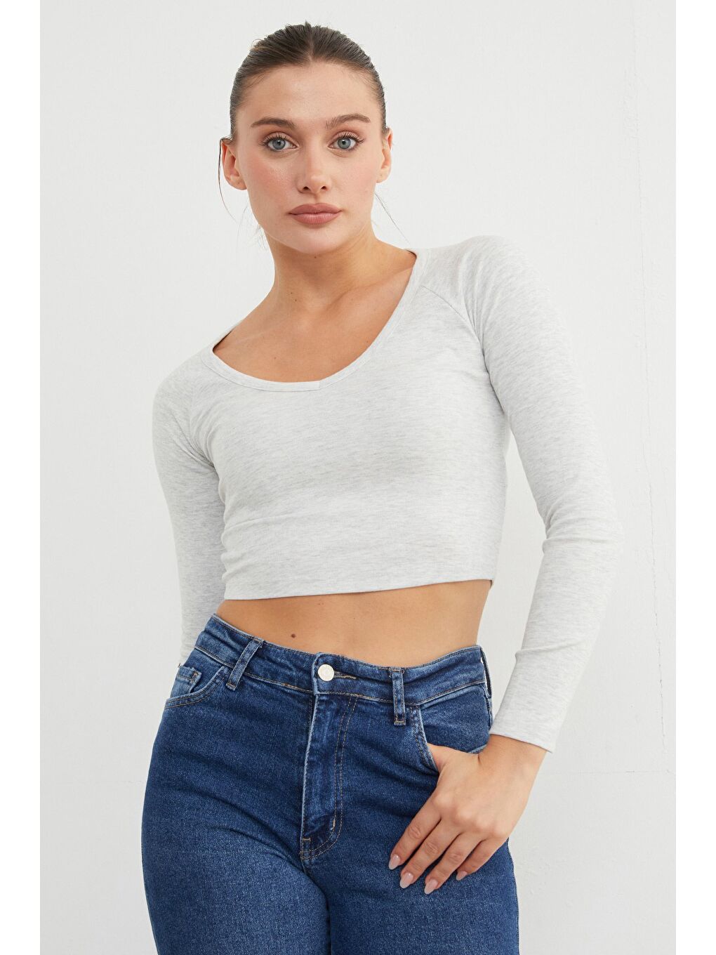 Gri V Yaka Uzun Kol Crop Bluz-3