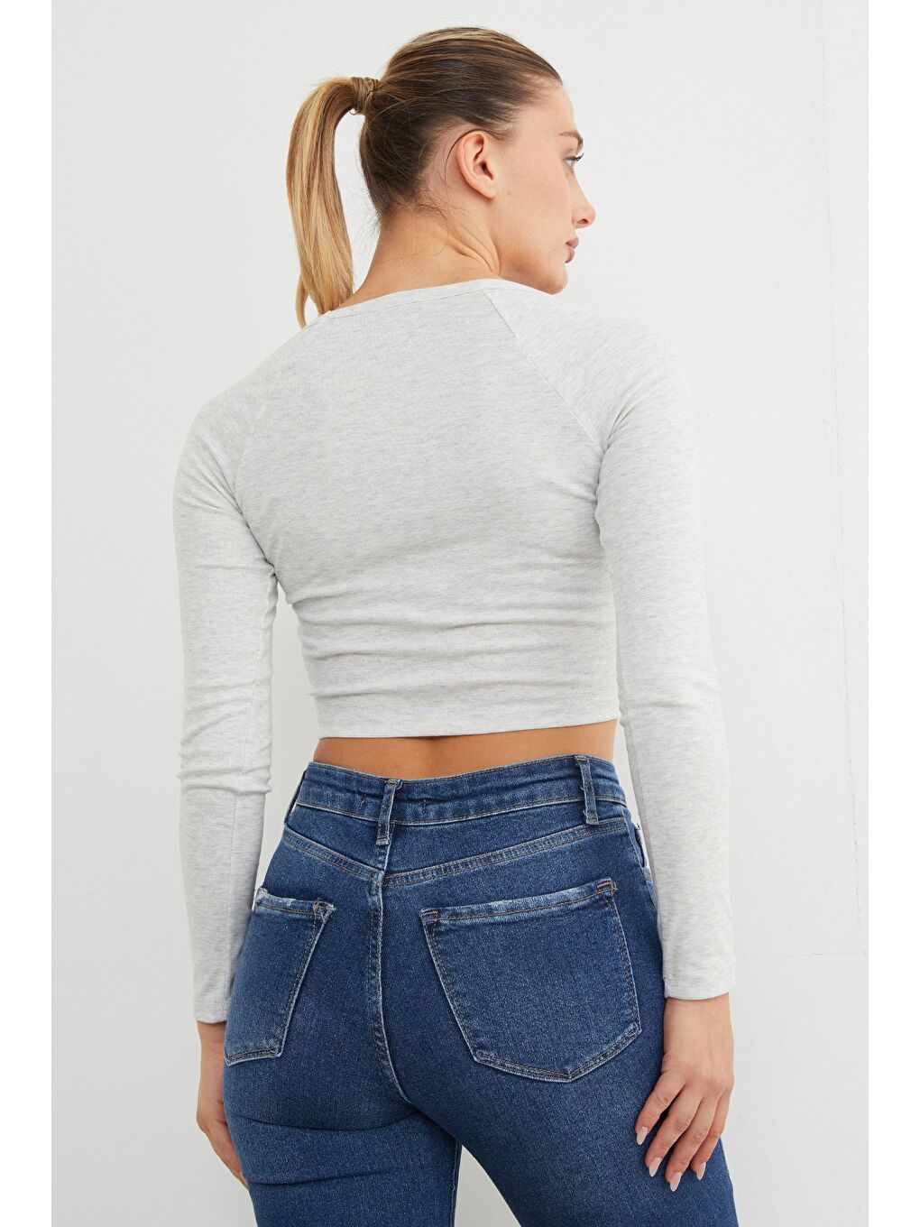 Gri V Yaka Uzun Kol Crop Bluz-4