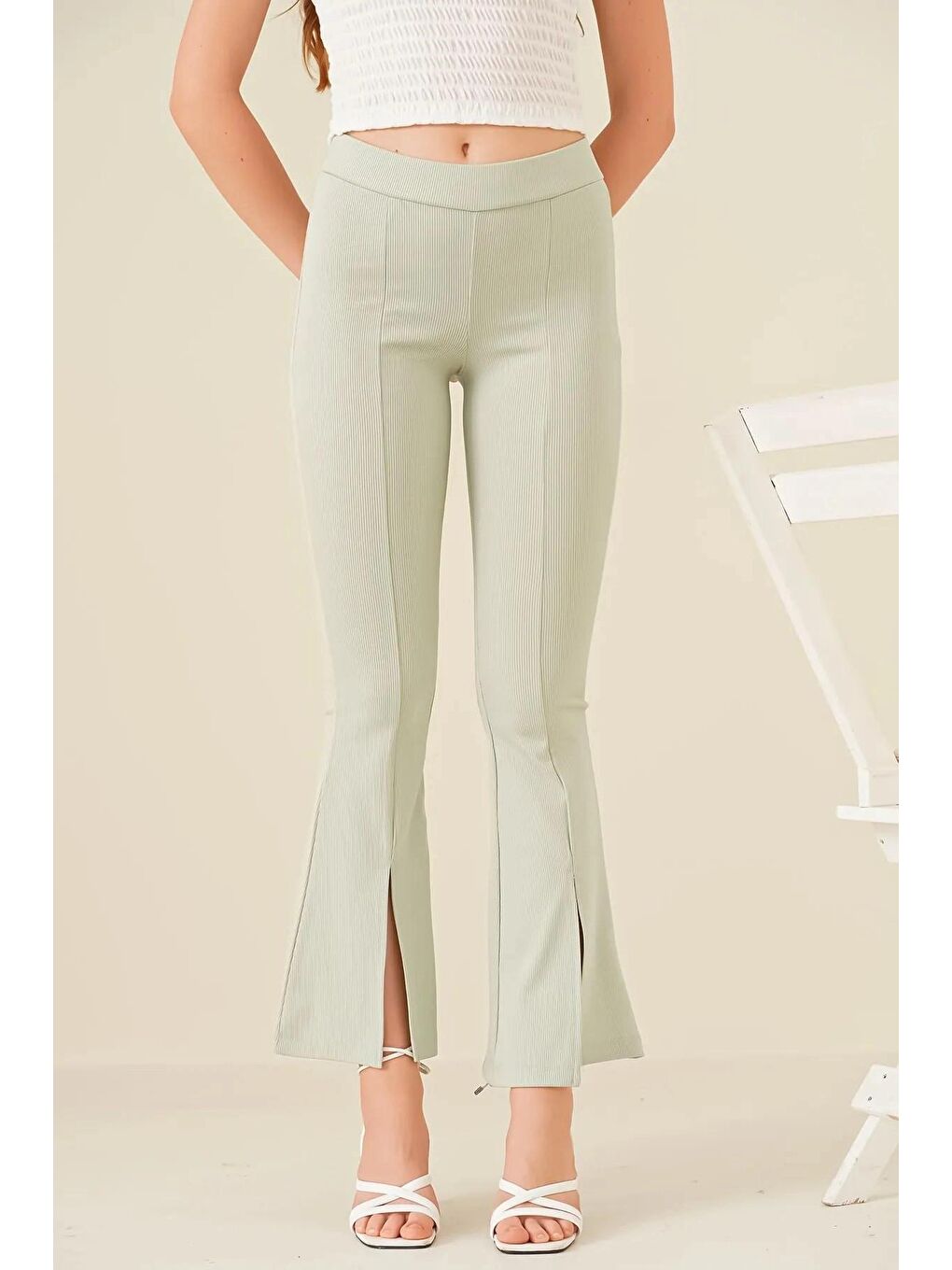 Yeşil Kadın Çağla Fitilli Yırtmaçlı Şekillendirici İspanyol Paça Likralı Örme Pantolon-1