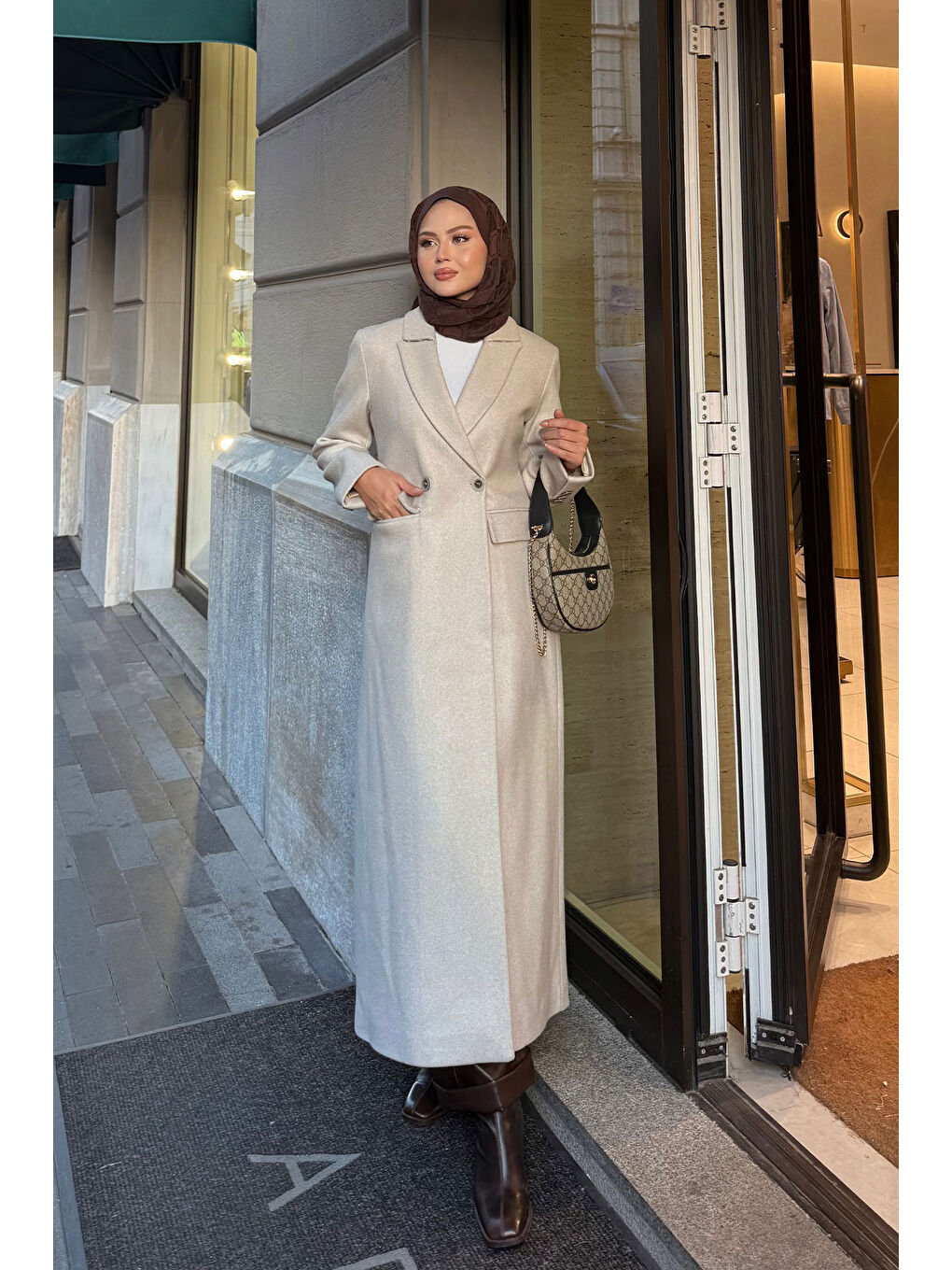 Ekru Kadın Arka Düğme Detaylı Kaşe Kaban Krem-3