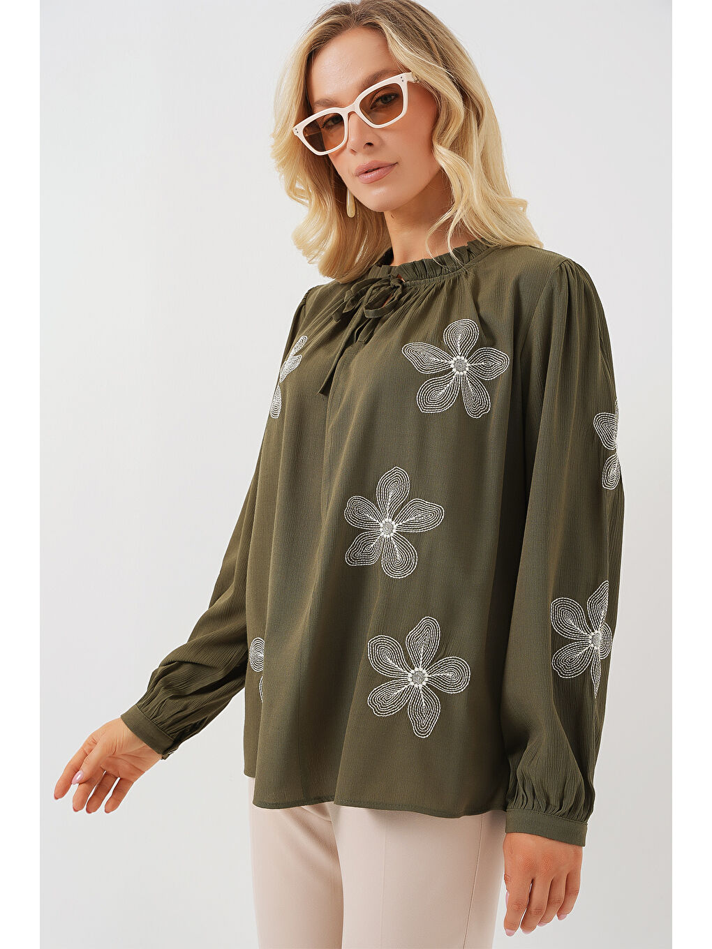 Kadın Uzun Kol Nakışlı Örme Bluz 951 - Haki-2