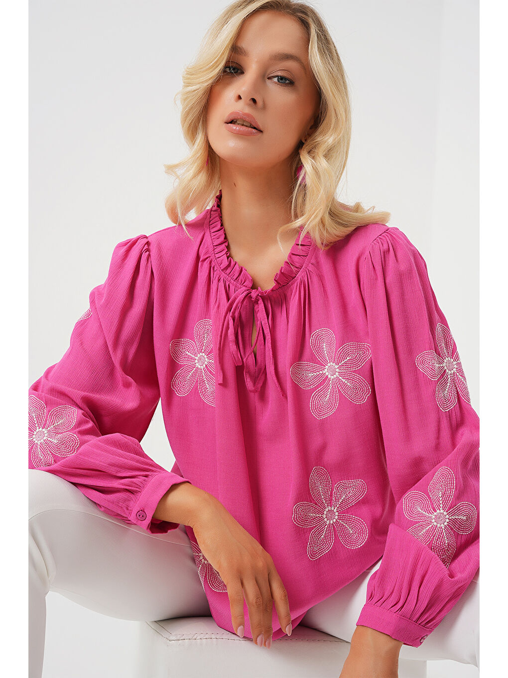 Kadın Uzun Kol Nakışlı Örme Bluz 951 - Pembe