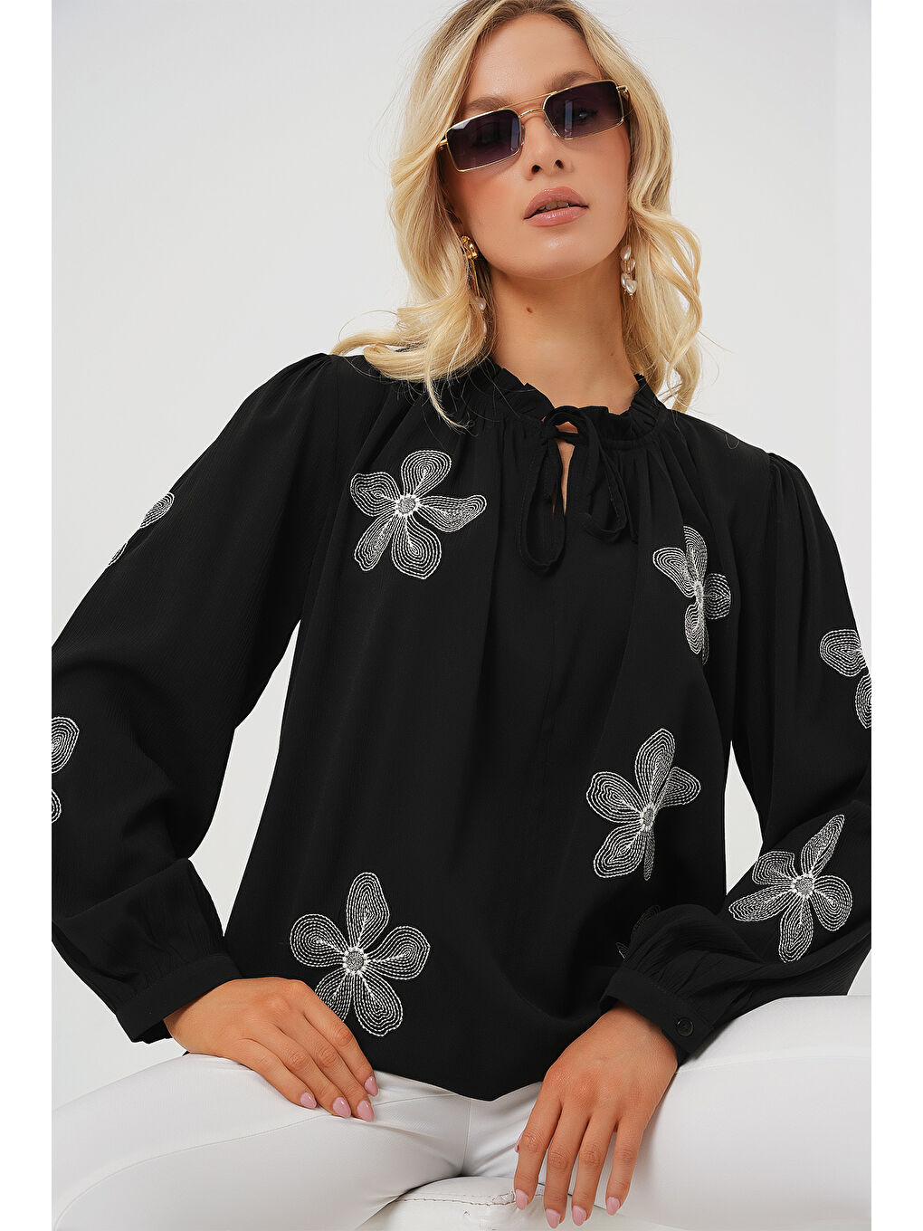 Kadın Uzun Kol Nakışlı Örme Bluz 951 - Siyah