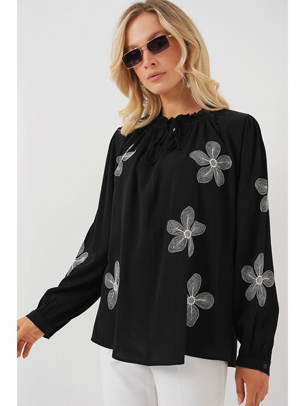 Kadın Uzun Kol Nakışlı Örme Bluz 951 - Siyah-3