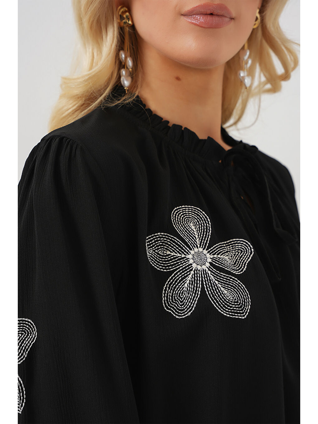 Kadın Uzun Kol Nakışlı Örme Bluz 951 - Siyah-4