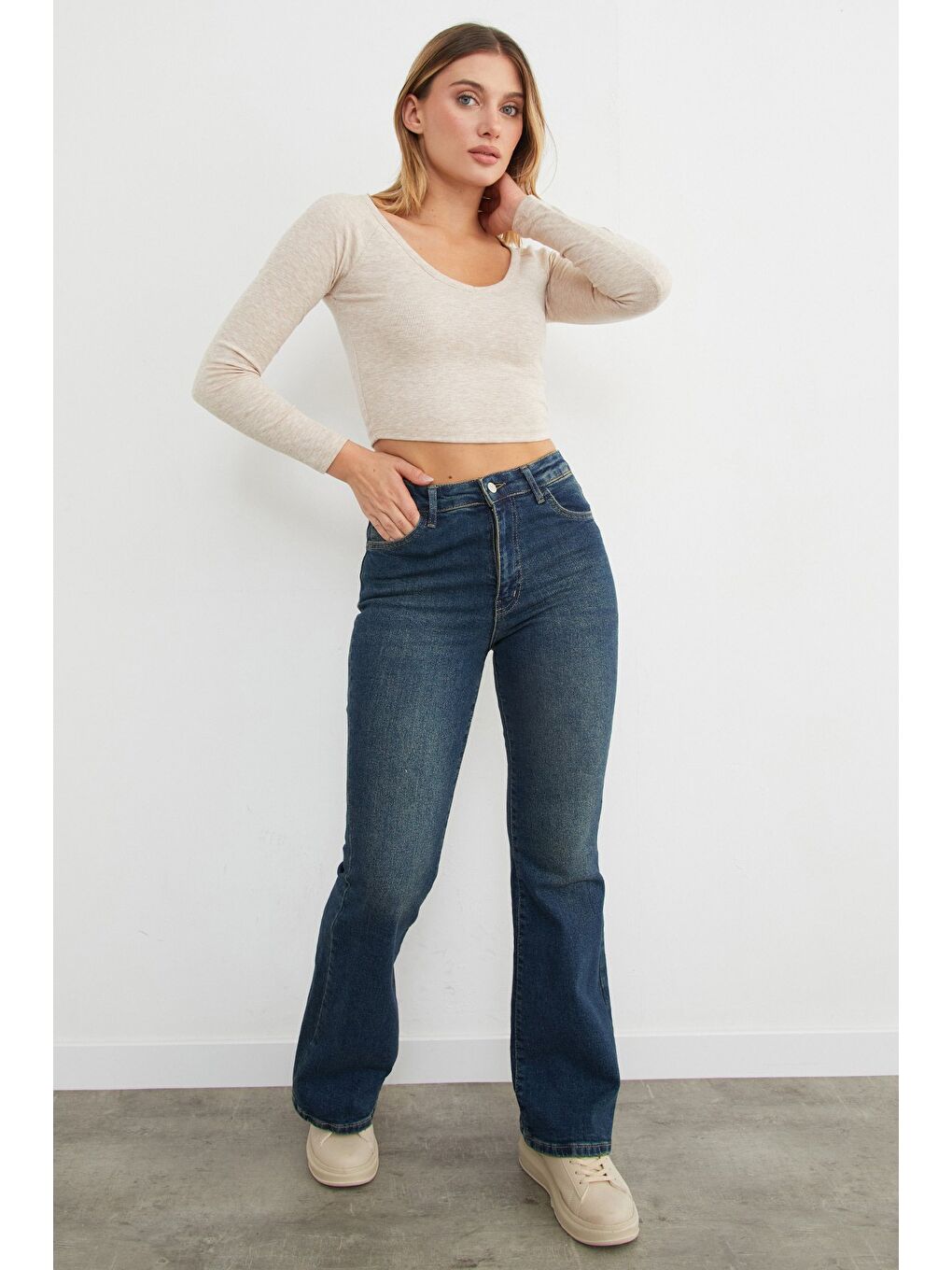 Bej V Yaka Uzun Kol Crop Bluz-1