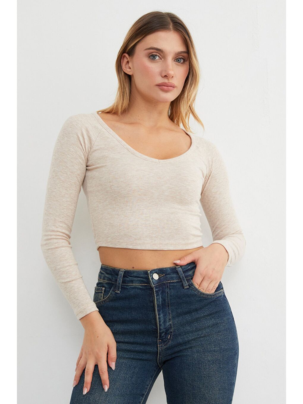 Bej V Yaka Uzun Kol Crop Bluz-2