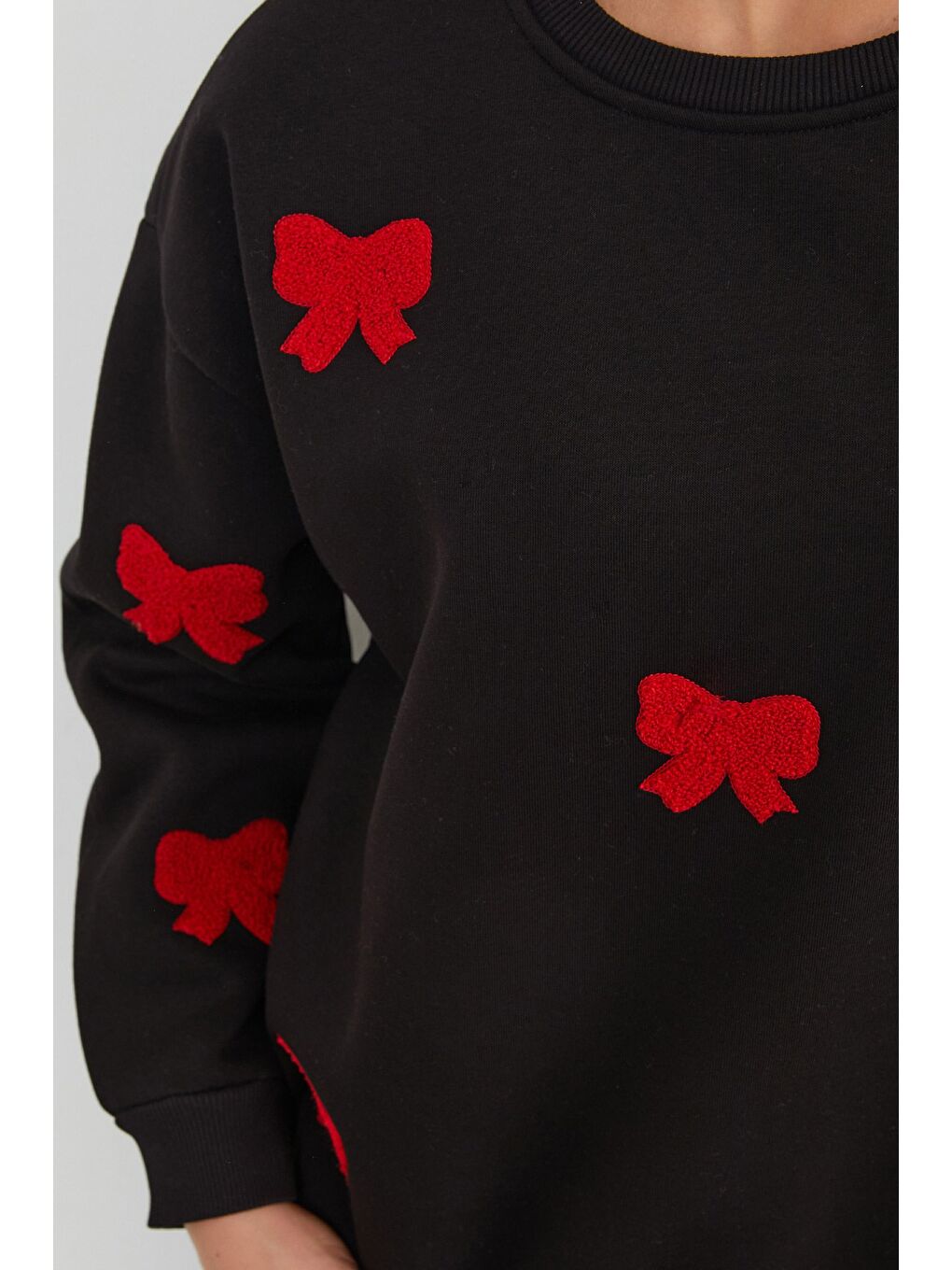 Siyah 3 İplik Fiyonk Nakışlı Oversize Sweatshirt-2