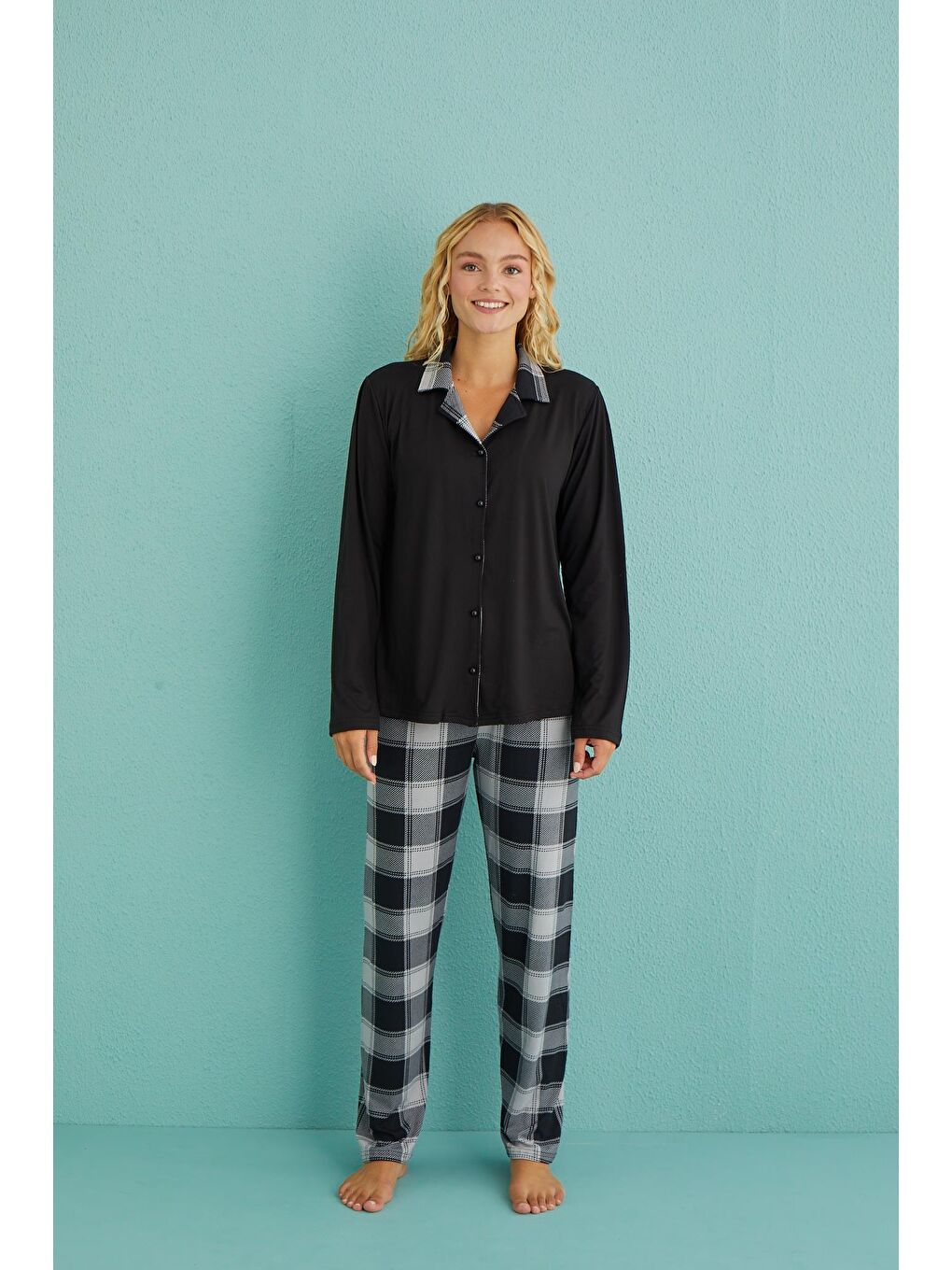 Kadın Genç Önden Düğmeli Uzun Kollu Pijama Takımı | Siyah 50901-35