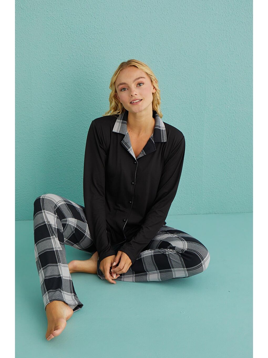 Kadın Genç Önden Düğmeli Uzun Kollu Pijama Takımı | Siyah 50901-35-3