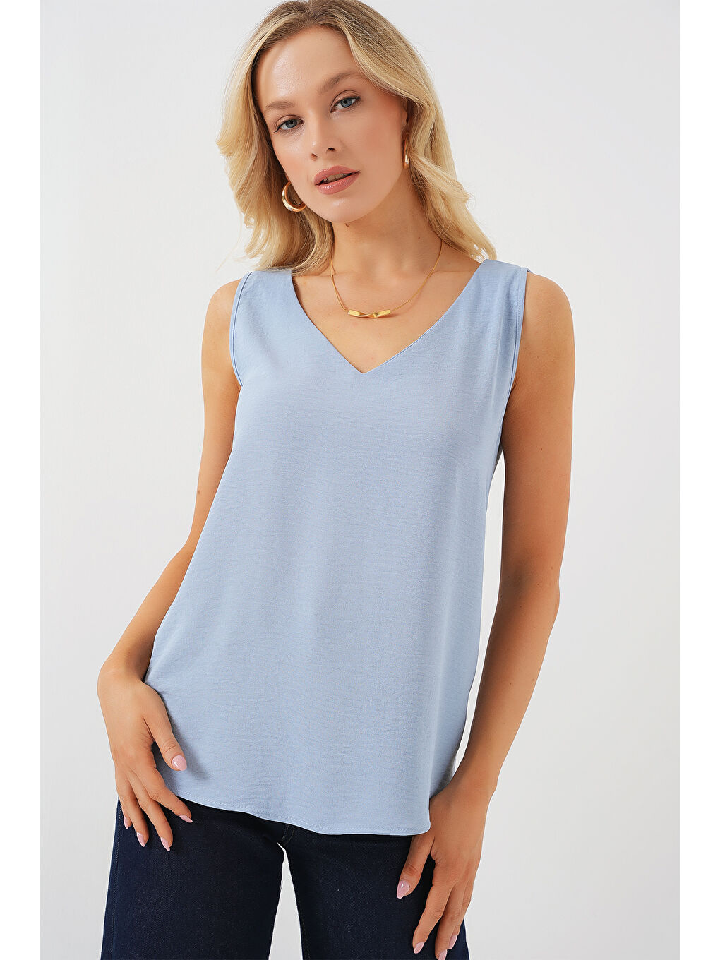 V Yaka Sıfır Kol Bluz 950 - Mavi-2