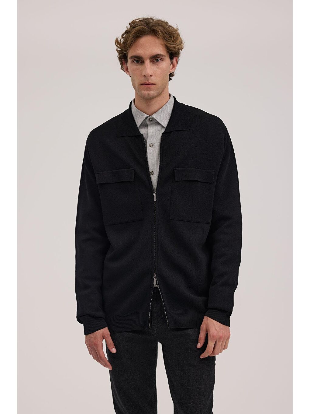 Siyah Slim Fit Bebe Yaka Fermuarlı Cepli Rayon Triko Ceket