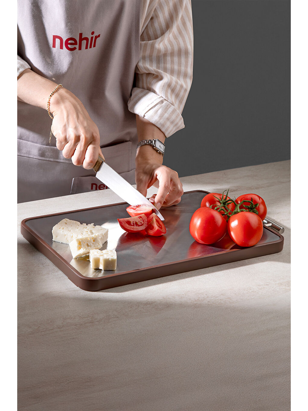 Kahverengi Dublin Paslanmaz Çelik ve Abanoz Çift Taraflı Kesme Tahtası