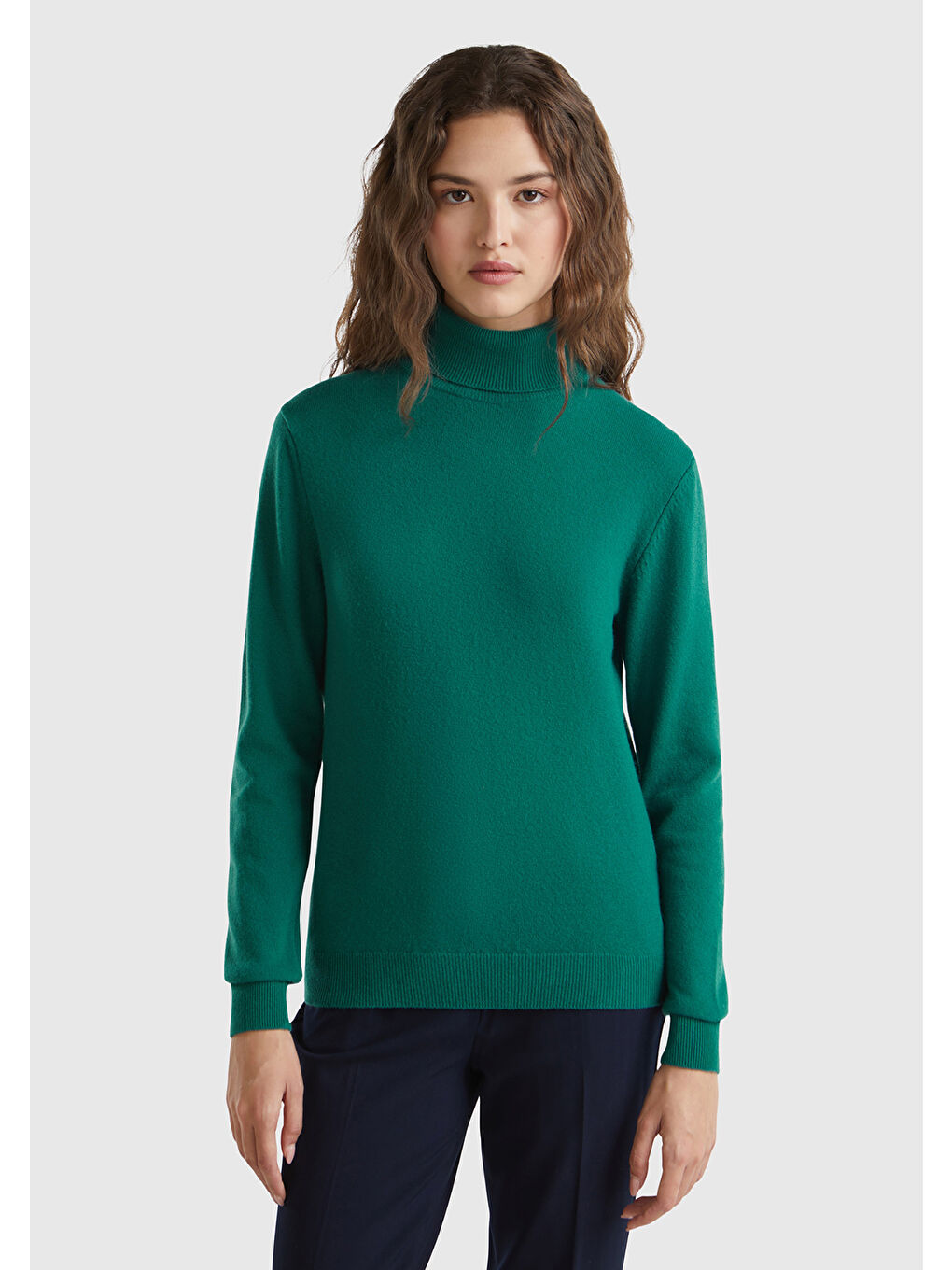Kadın Koyu Yeşil Dik Yaka %100 Merino Kazak