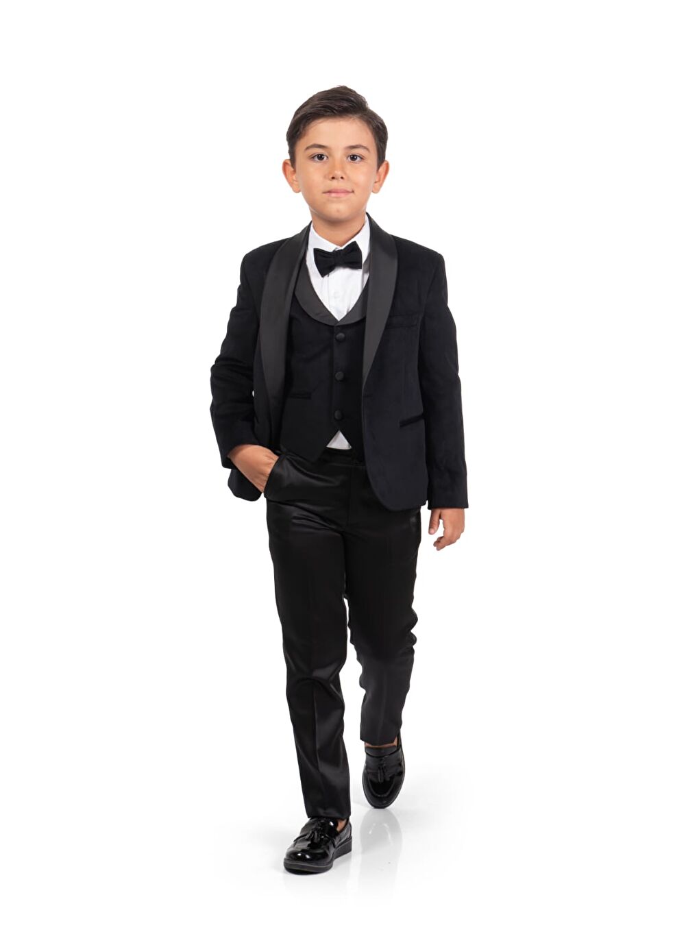 Siyah Kadife Ceketli Yelekli Erkek Çocuk Takım Elbise MNK0550-1