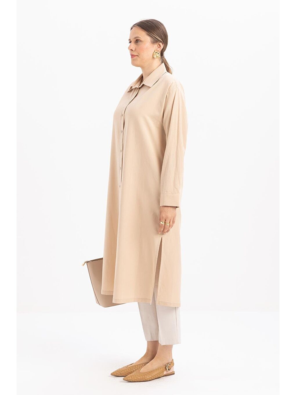 Bej-Yırtmaçlı Patlı Uzun Gömlek-2