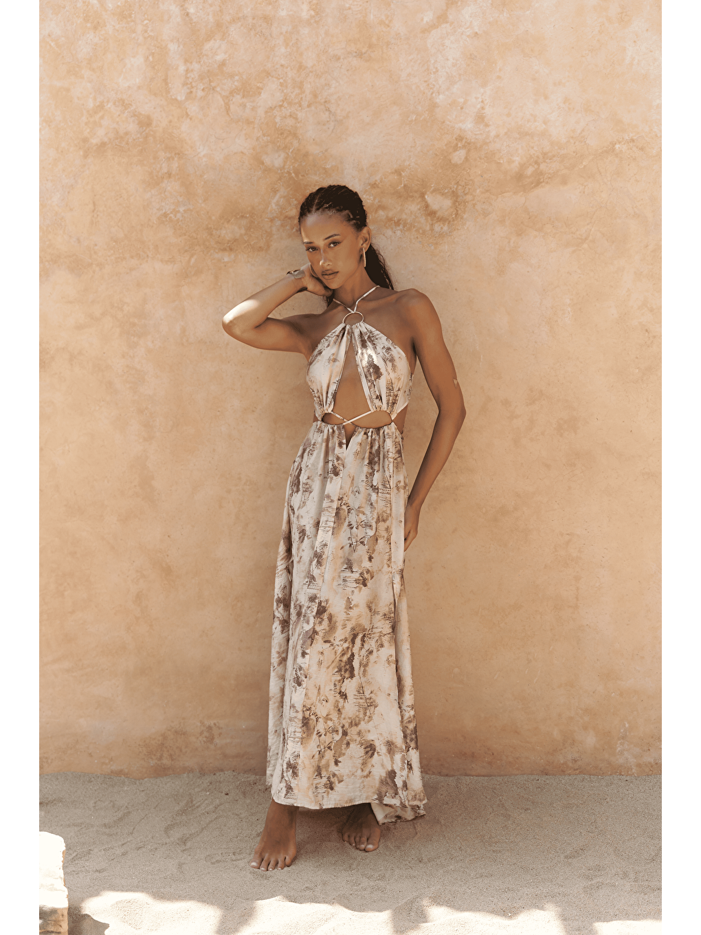 Budihartos Pencere Detaylı Bej Uzun Elbise-6