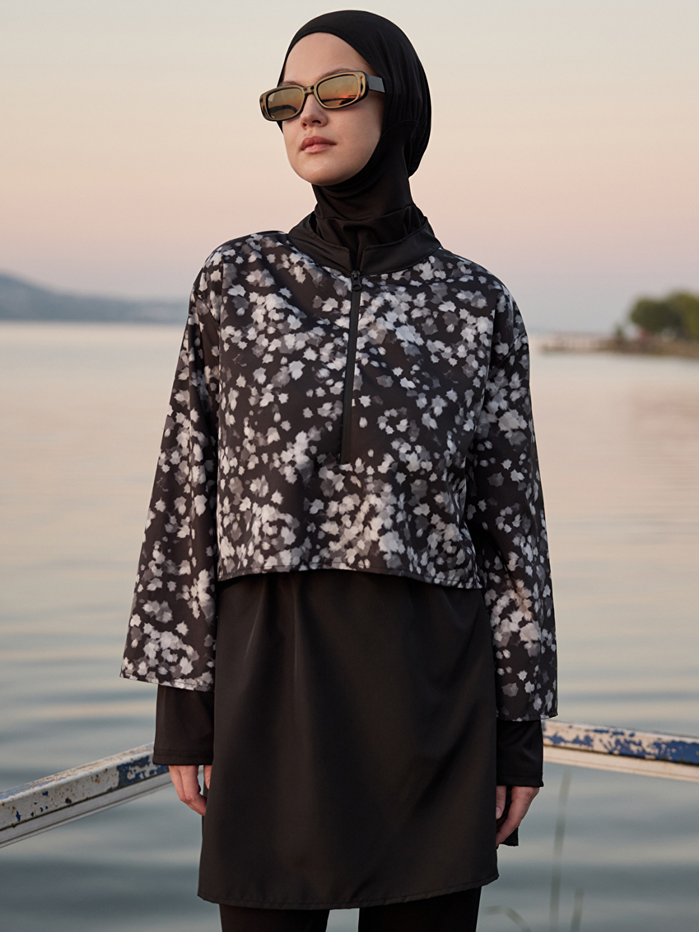 Kadın Tesettür Beyaz Nokta Fırça Baskılı Tam Kapalı 3 Parça Mayo Takımı-3