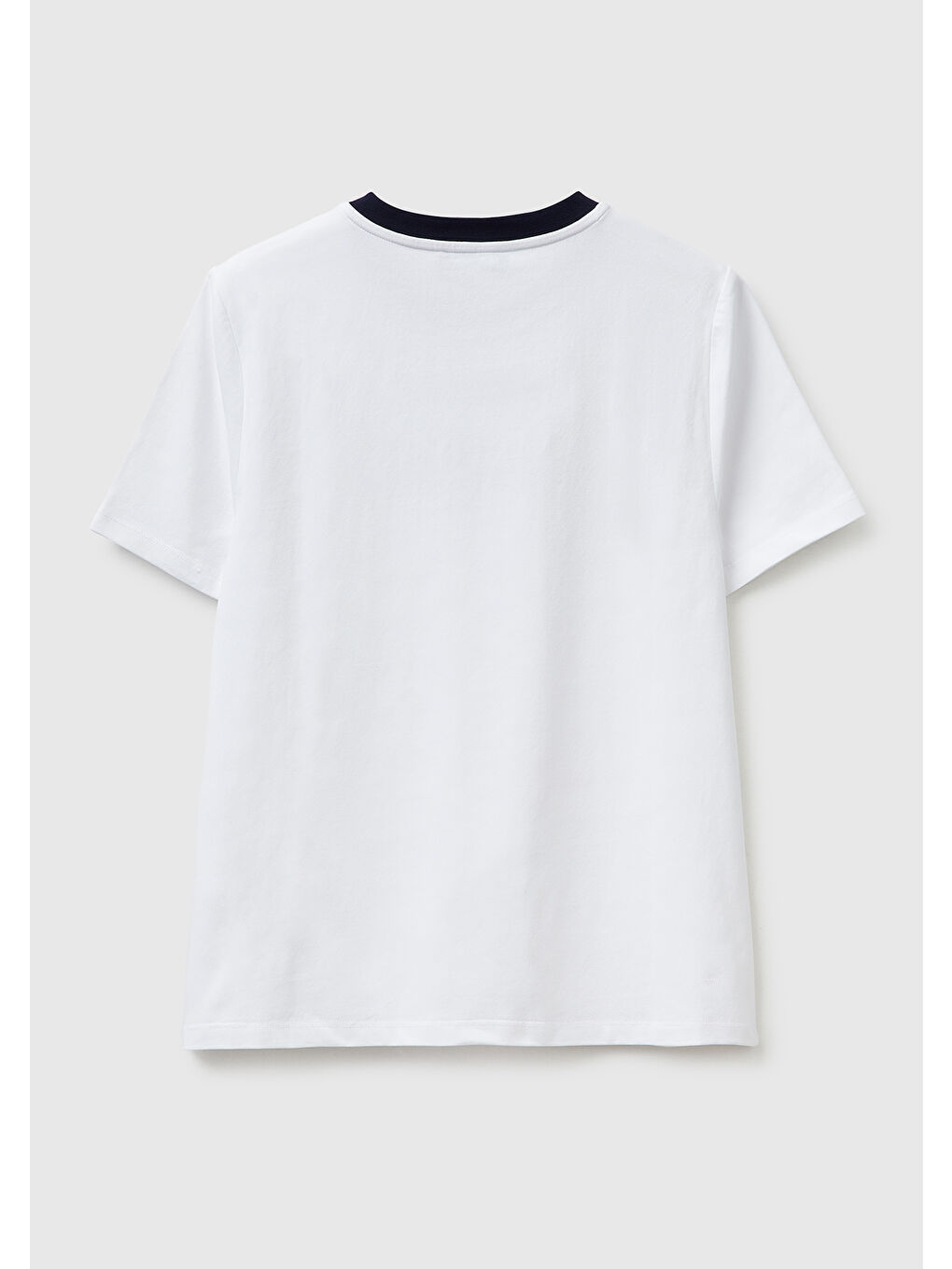 Kadın Beyaz Pamuk Karışımlı Önü İşlemeli Bisiklet Yaka T-Shirt-3