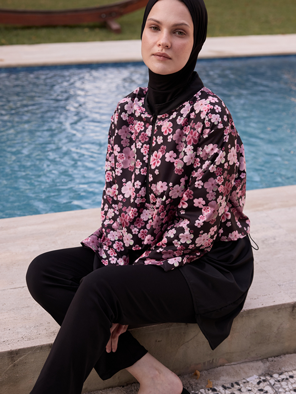 Kadın Tesettür Canlı Pembe Yonca Baskılı Tam Kapalı 3 Parça Mayo Takımı-3