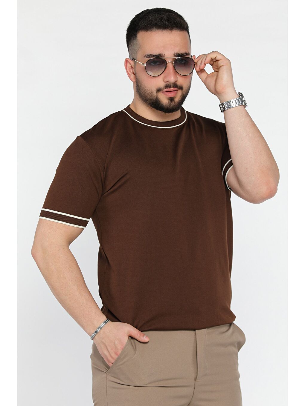 Kahverengi Bisiklet Yaka Erkek Triko Tişört-1