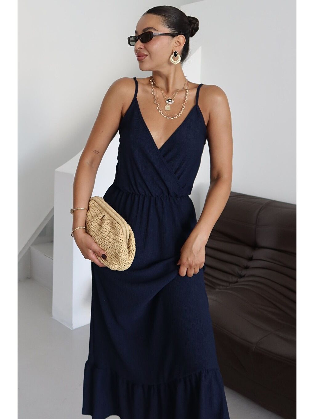 Kadın Lacivert Askılı Kruvaze Maxi Boy Krinkıl Elbise-5