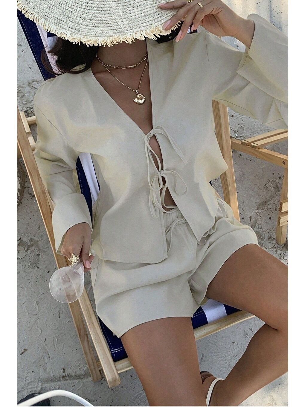 Kadın Bej Bağlama Detaylı Aerobin Uzun Kollu Gömlek Şort Takım-2