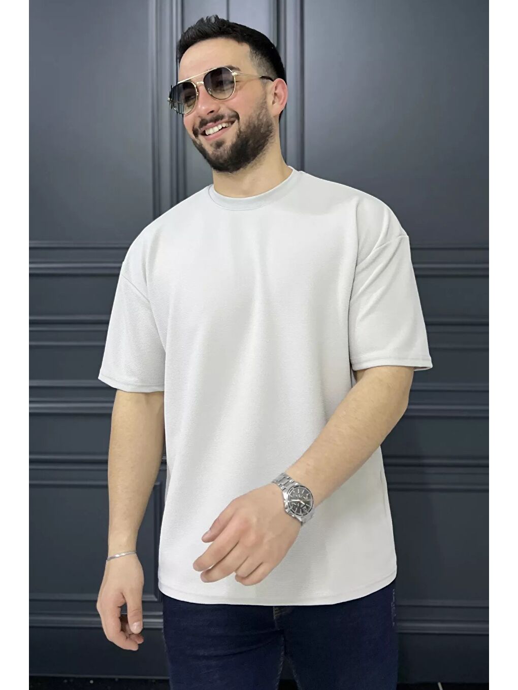 Gri Erkek Bisiklet Yaka Kendinden Desenli Tişört