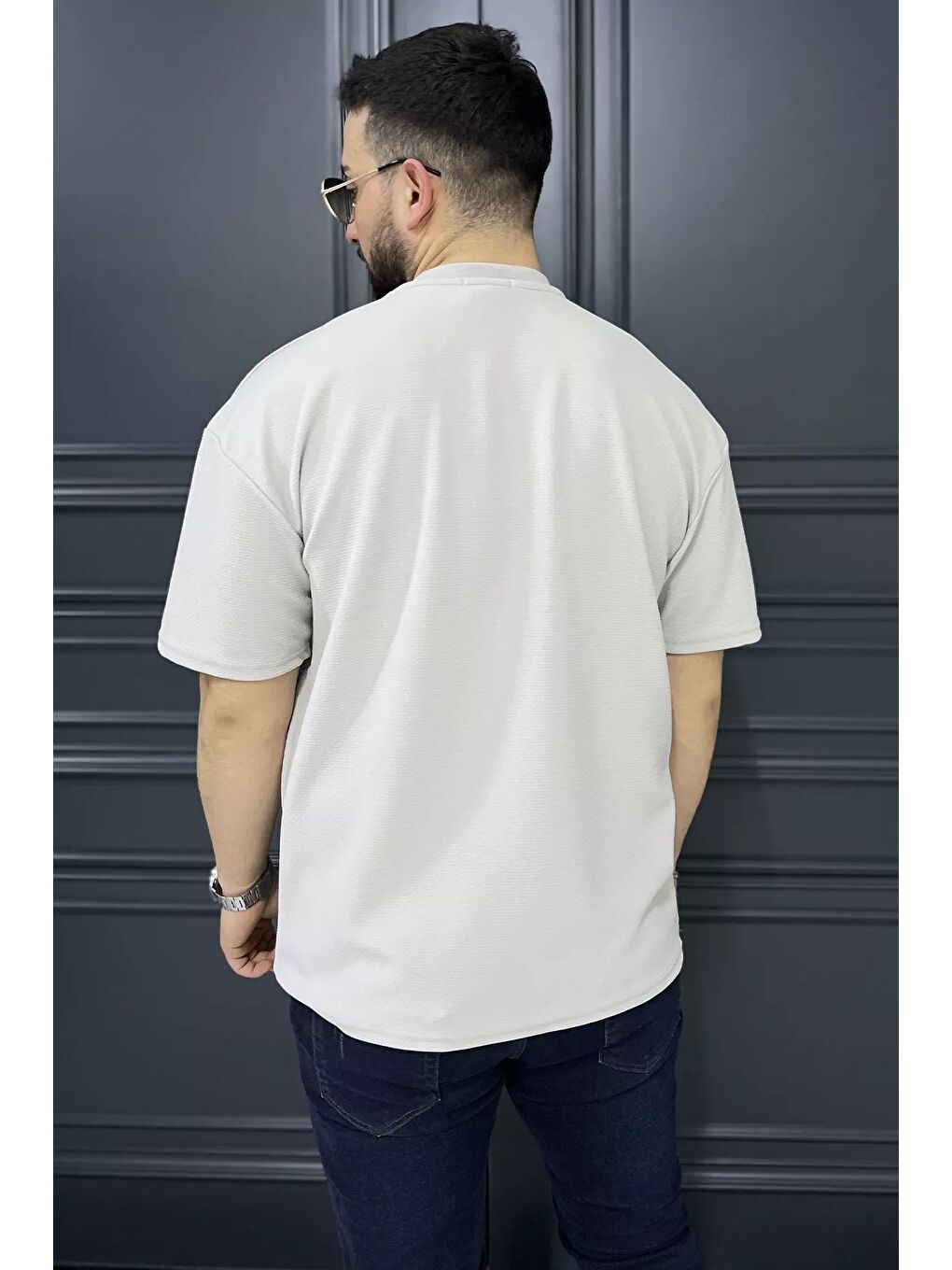 Gri Erkek Bisiklet Yaka Kendinden Desenli Tişört-2